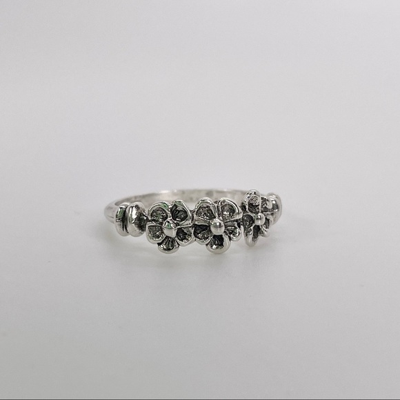 Flower Silver 925 Ring - Picture 7 of 10